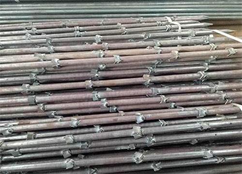 青冈隧道钢花管